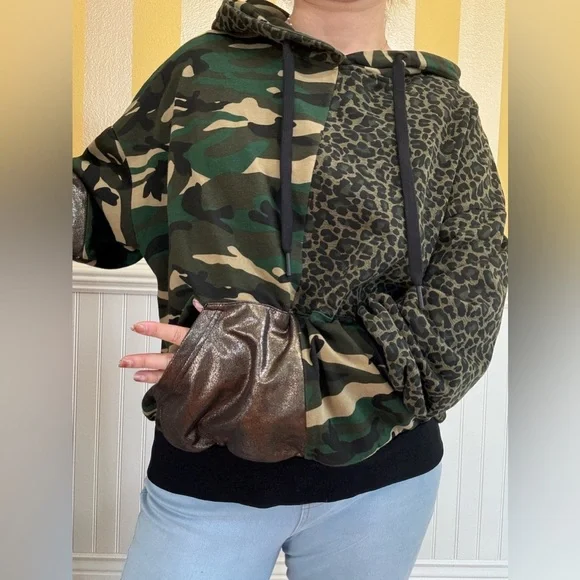 Anthropologie Asymmetrical camo hoodie - Picture 7 of 10